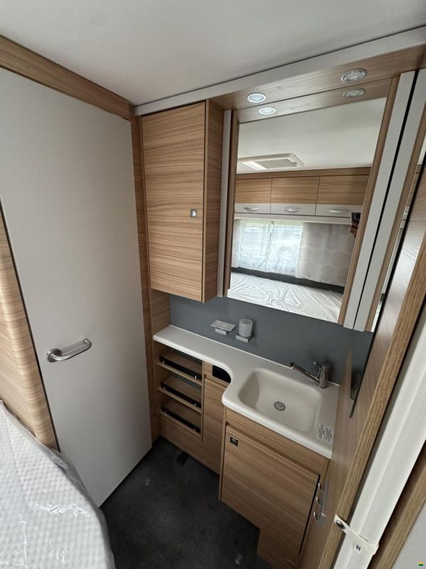 Dethleffs Camper 470 FR