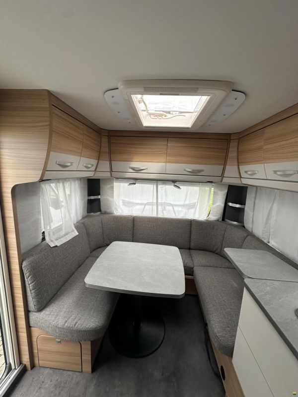 Dethleffs Camper 470 FR