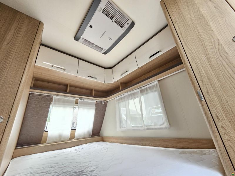 Bürstner Averso Plus 500ts mit Hubbett, Dachklima