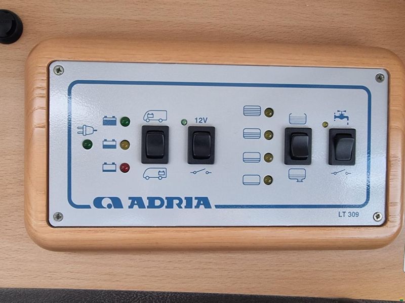 Adria Twin M