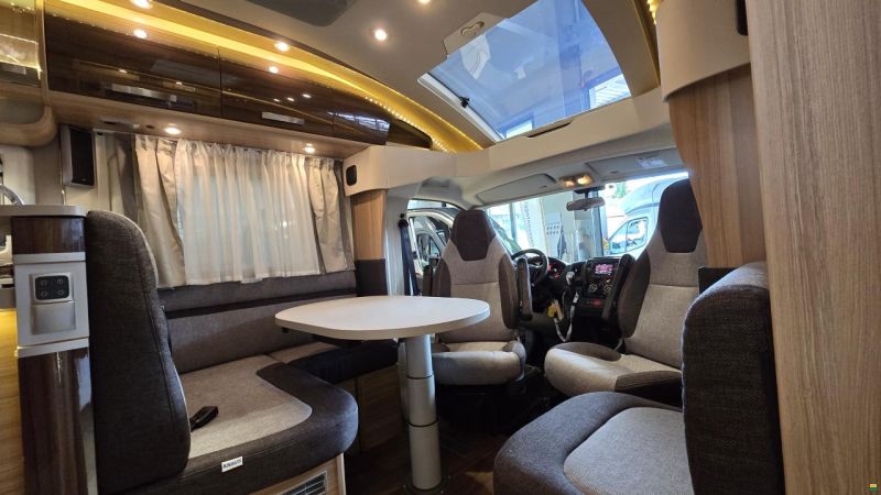 Knaus SUN TI 700 MEG
