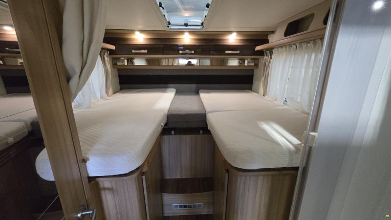 Knaus SUN TI 700 MEG