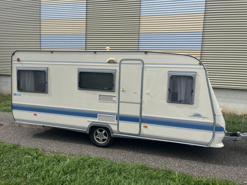 Adria Unica 502 UL mit Einzelbetten