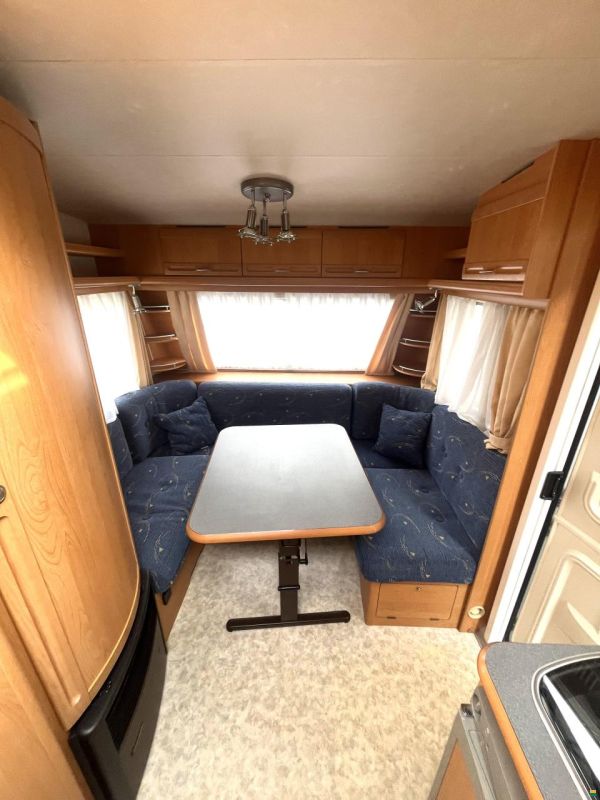 Adria Unica 502 UL mit Einzelbetten