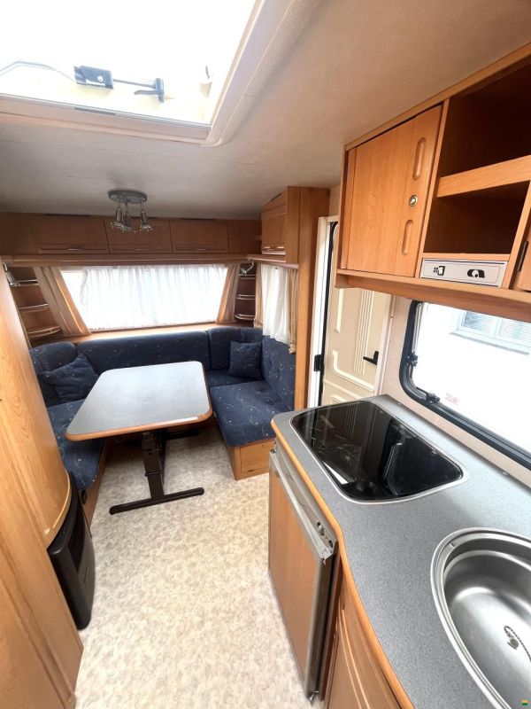 Adria Unica 502 UL mit Einzelbetten