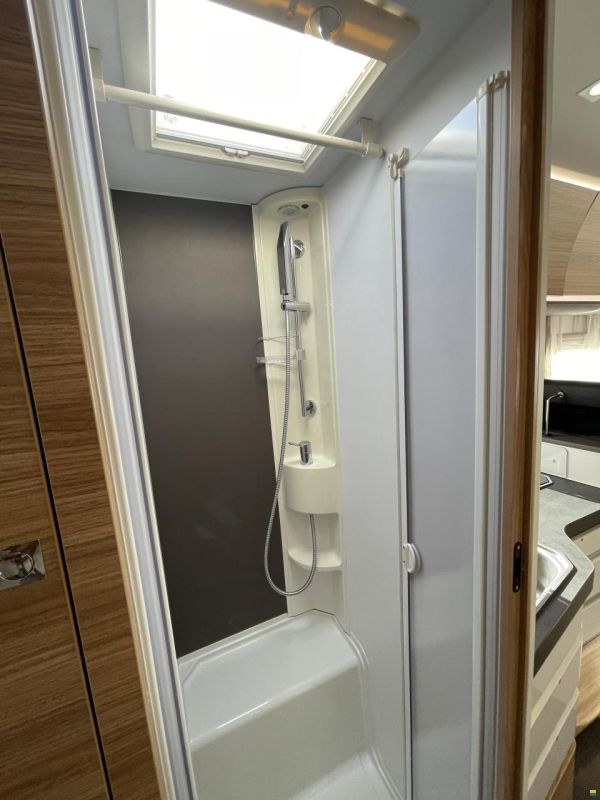 Adria Sonic 700SL Plus