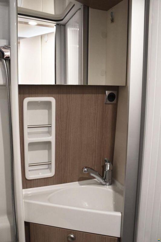 Malibu CARTHAGO VAN 640 LE RB CHARMING AUTOMAT