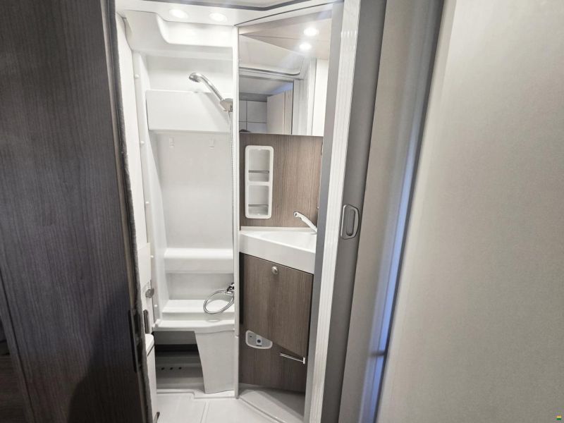 Malibu CARTHAGO VAN 640 LE RB CHARMING AUTOMAT