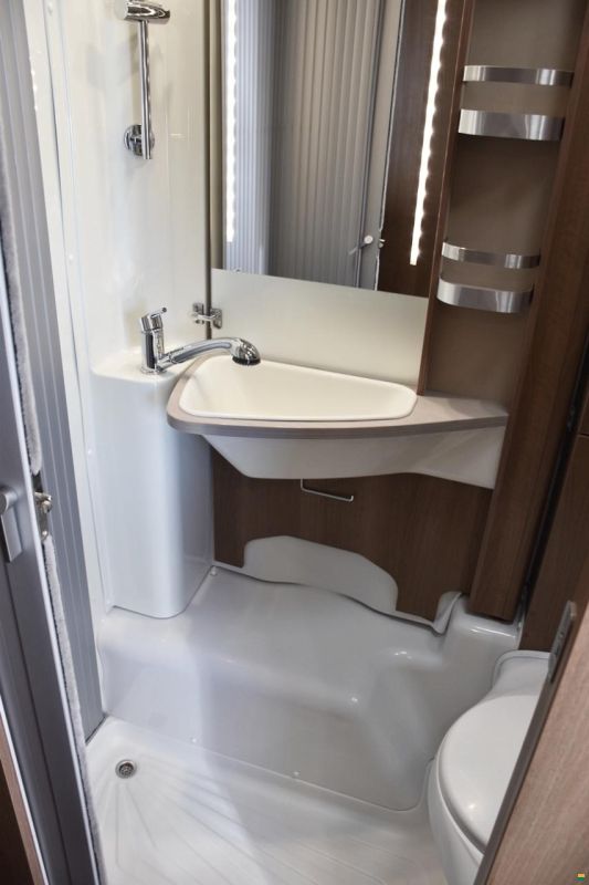 Knaus VAN TI 650 MEG PLATINUM SELECTION 2.0