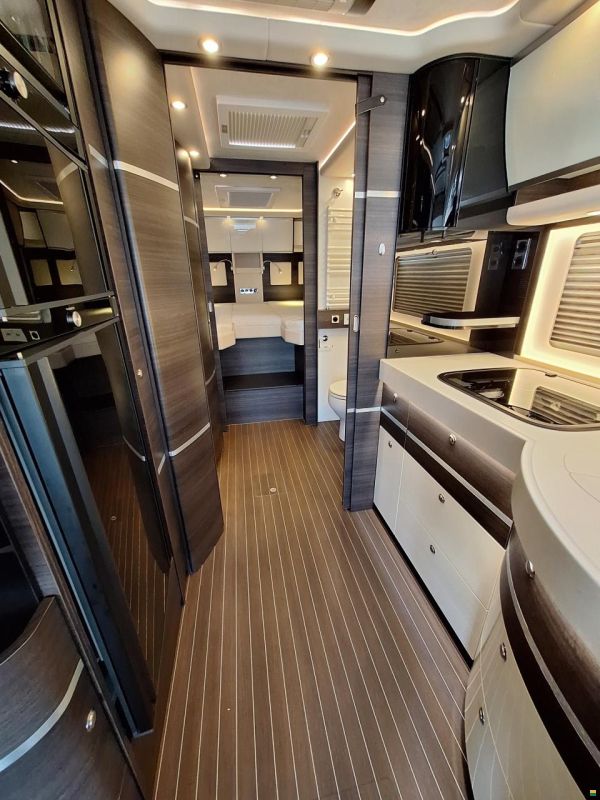 Concorde Carver 790L