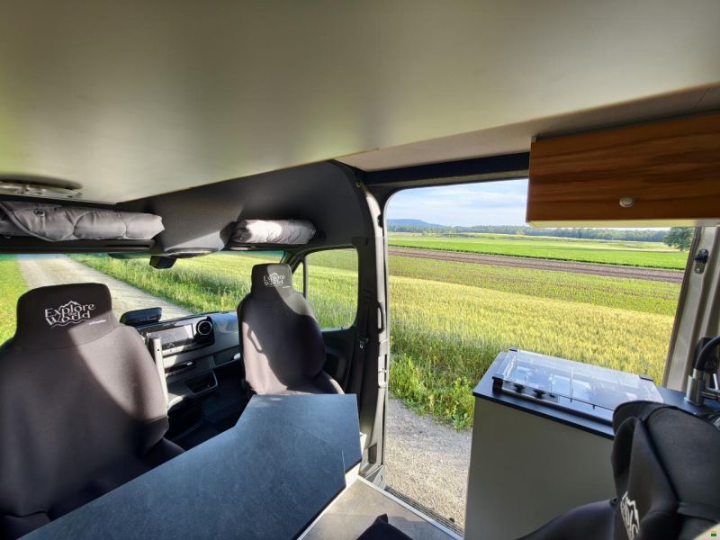 Mercedes Benz CreaVan Sprinter 4x4 Custom