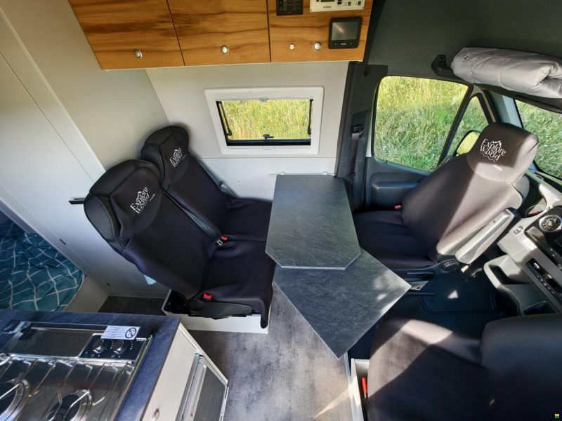 Mercedes Benz CreaVan Sprinter 4x4 Custom