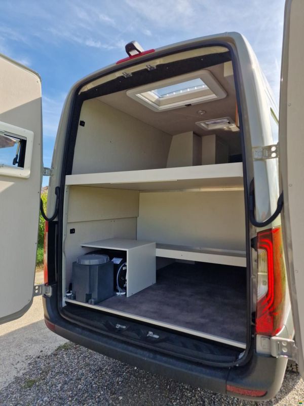 Mercedes Benz CreaVan Sprinter 4x4 Custom