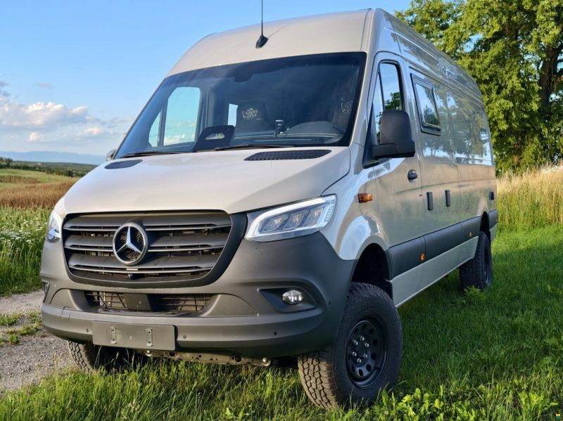 Mercedes Benz CreaVan Sprinter 4x4 Custom