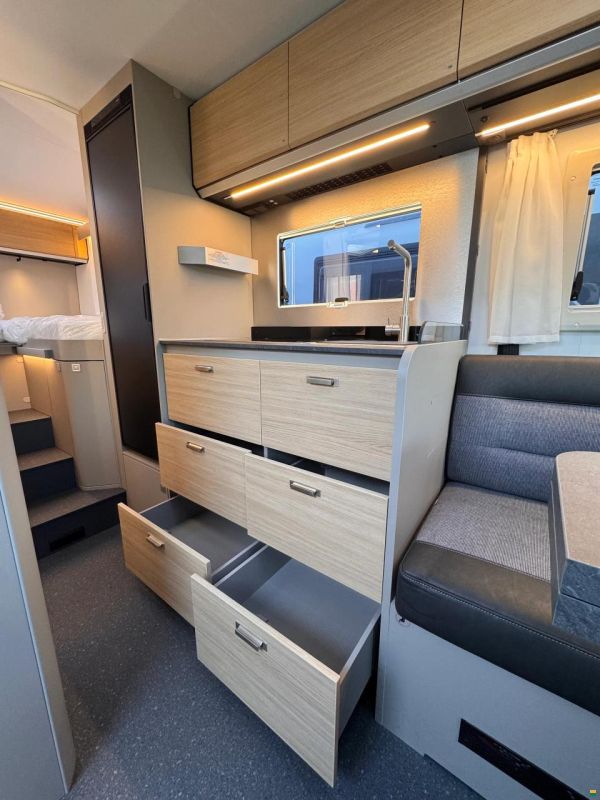 Adria COMPACT SELECT DL