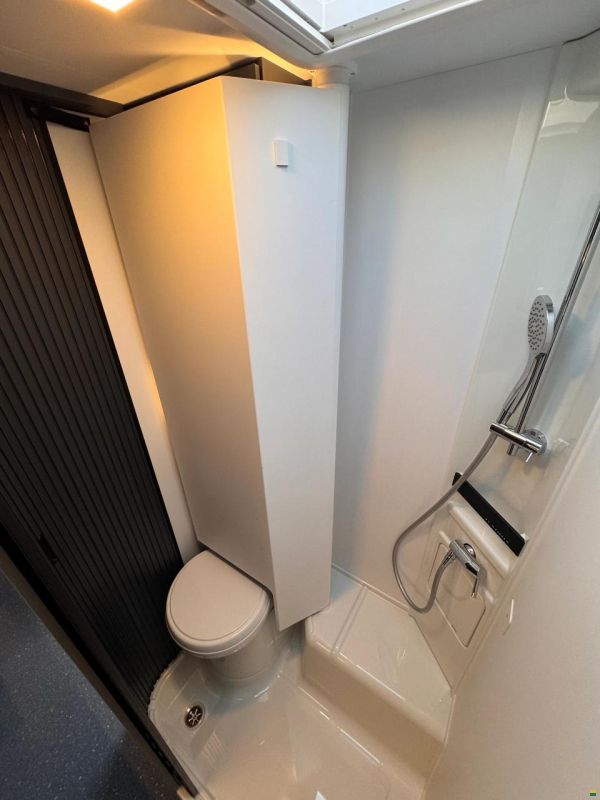 Adria COMPACT SELECT DL