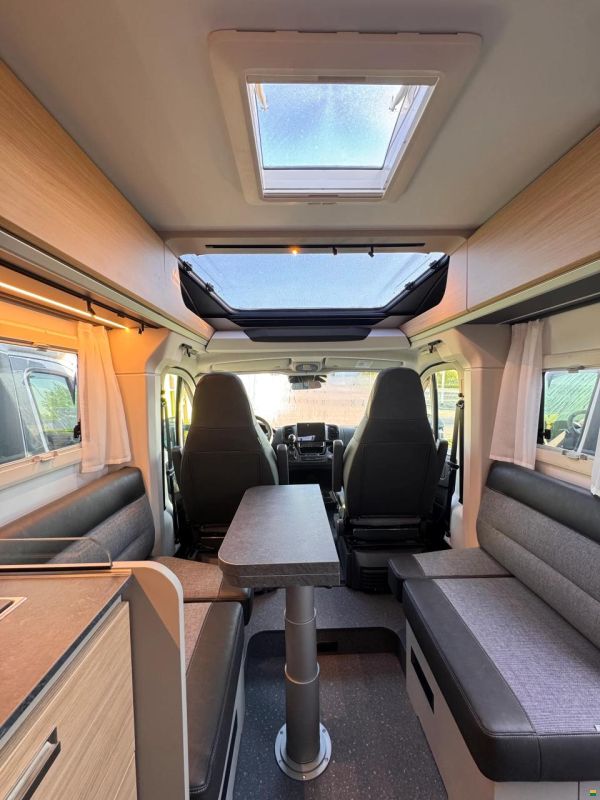 Adria COMPACT SELECT DL