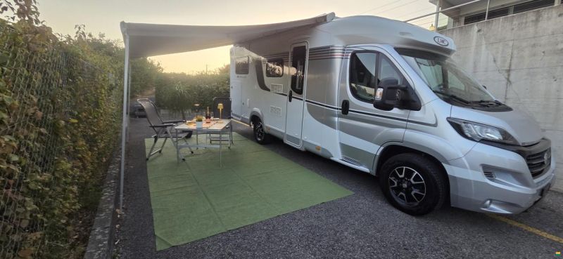 LMC Breezer V646