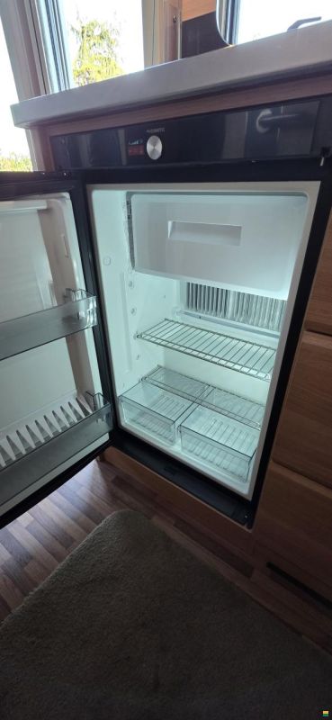 LMC Breezer V646