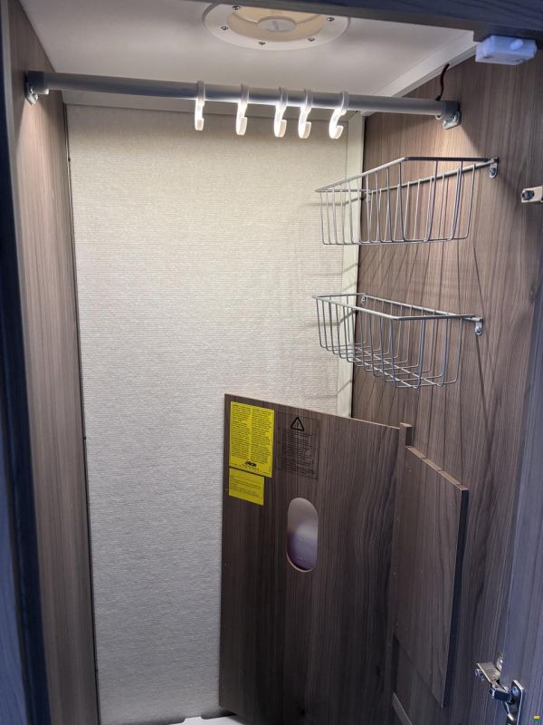 Kabe Royal 560 GLE 2,3m