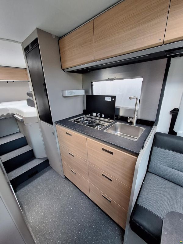 Adria Compact Select DL
