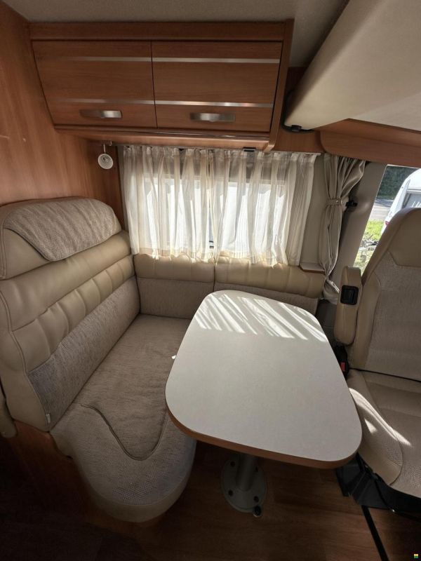 Hymer Exsis-i 588