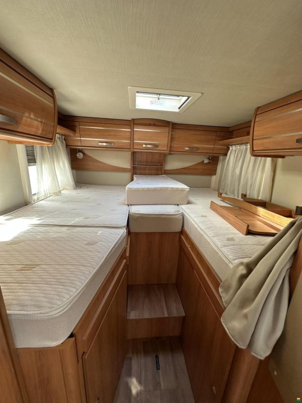 Hymer Exsis-i 588