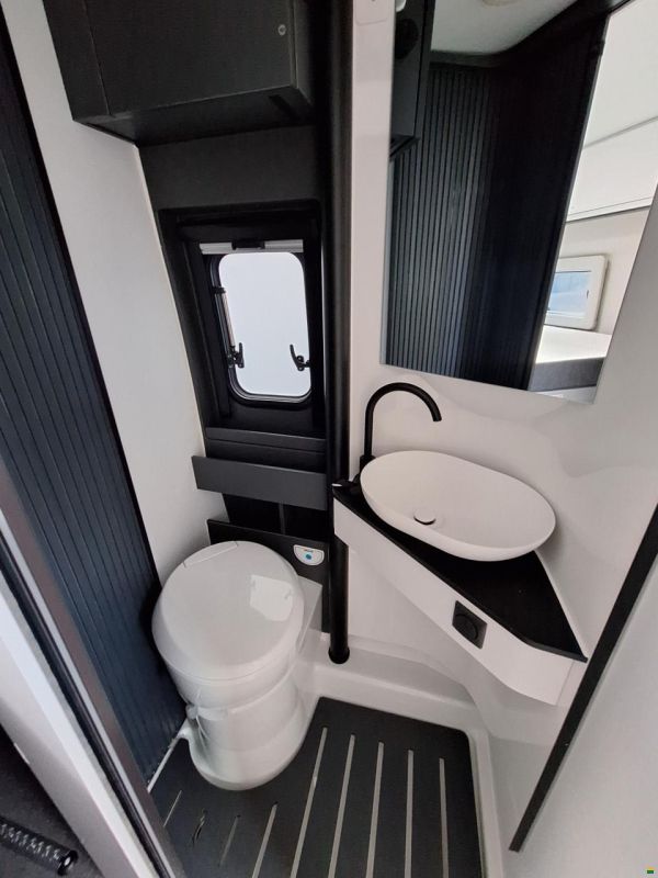Adria Twin Supreme 640 SGX