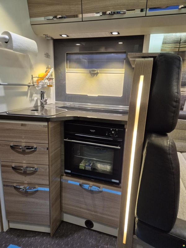 Adria Coral Plus S 670 SL