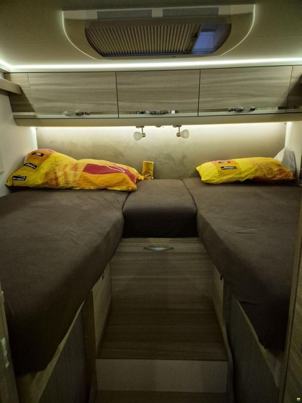 Adria Coral Plus S 670 SL