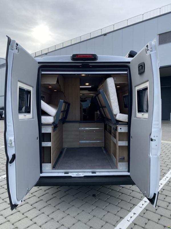 Robeta Womondo Lifestyle 636