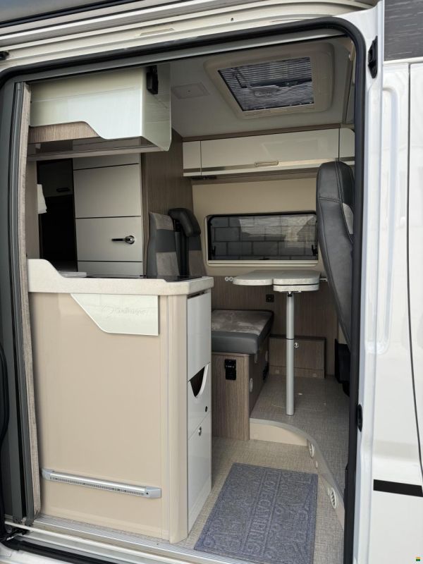 Challenger V210 Premium Edition
