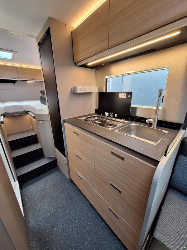 Adria Compact Select DL