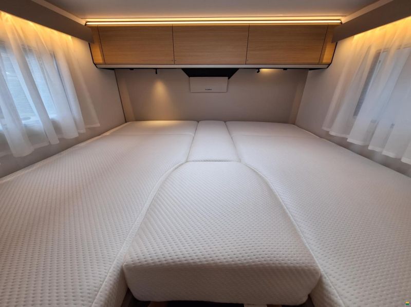 Adria Compact Select DL