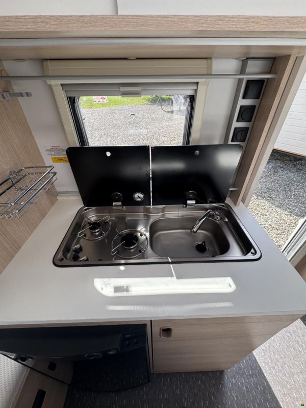 Adria Aviva 400 PS