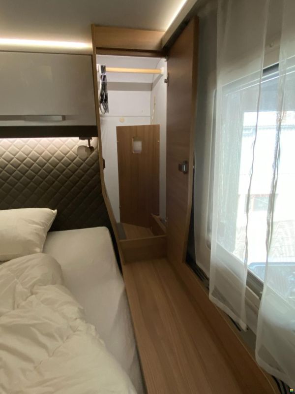 Adria Coral Supreme 670 DC