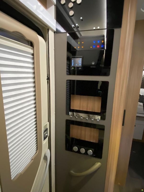 Adria Coral Supreme 670 DC