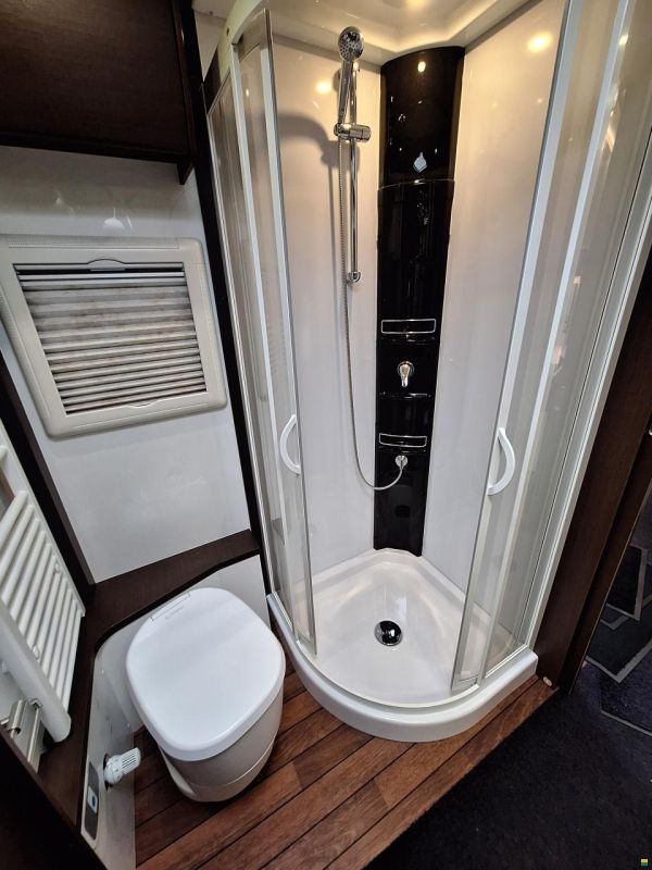 Concorde Carver 890 RRL