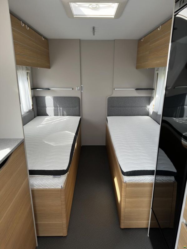 Adria Adora 572 UT Oxford Edition