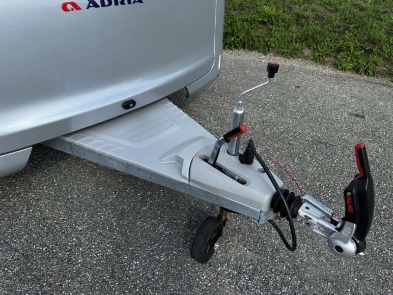 Adria Adora 572 UT Oxford Edition