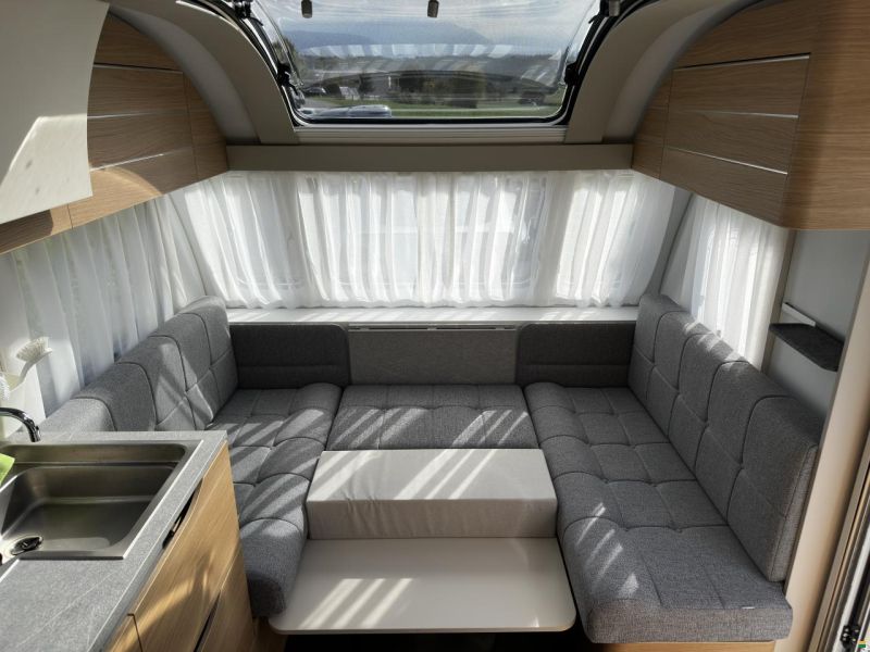 Adria Adora 572 UT Oxford Edition