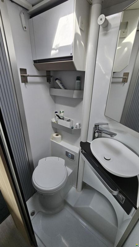 Adria Compact DL