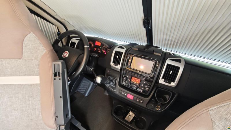 Malibu Carthago Van Charming 640GT