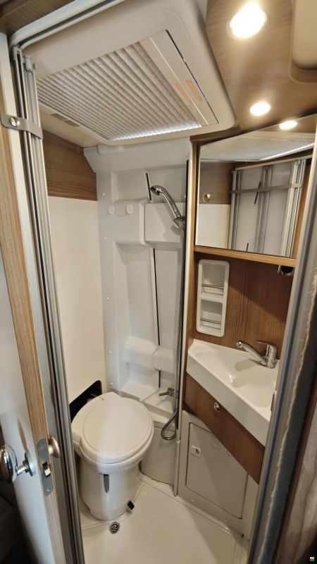 Malibu Carthago Van Charming 640GT
