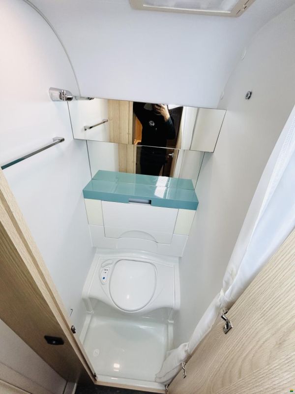Adria Aviva 400 PS