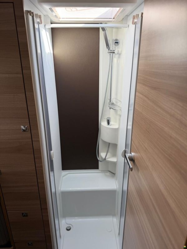 Adria Coral Plus S670 SL
