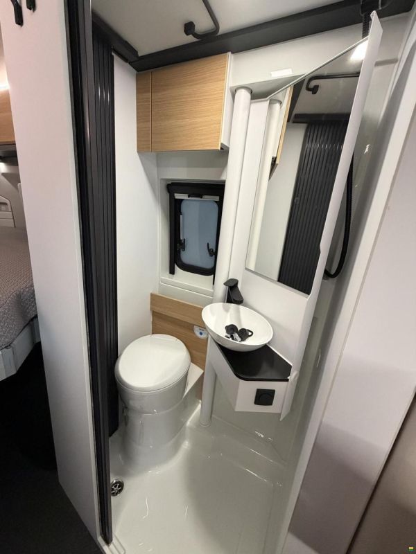 Adria Twin Select 640 SGX