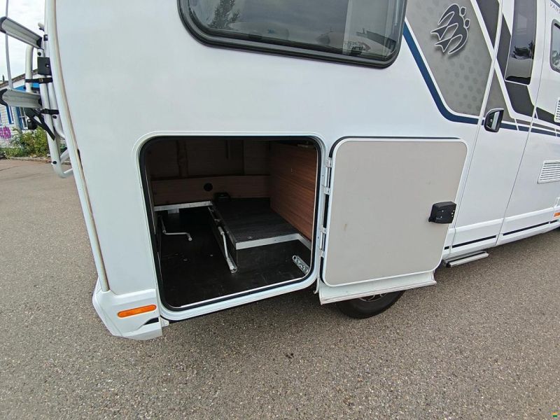 Knaus R11