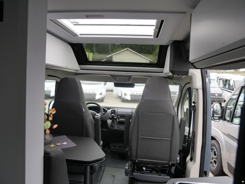 Adria Twin Supreme 640 SGX | 2027