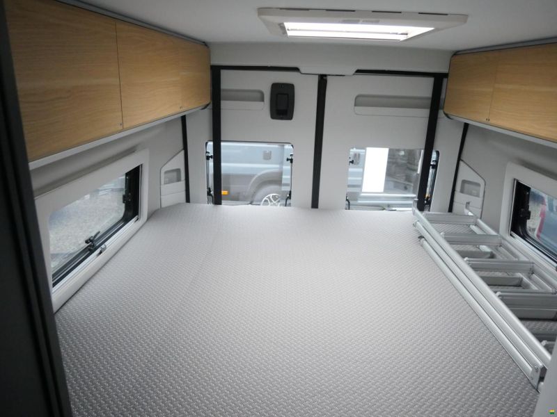 Adria Twin 640 SGX PotTop | 2027